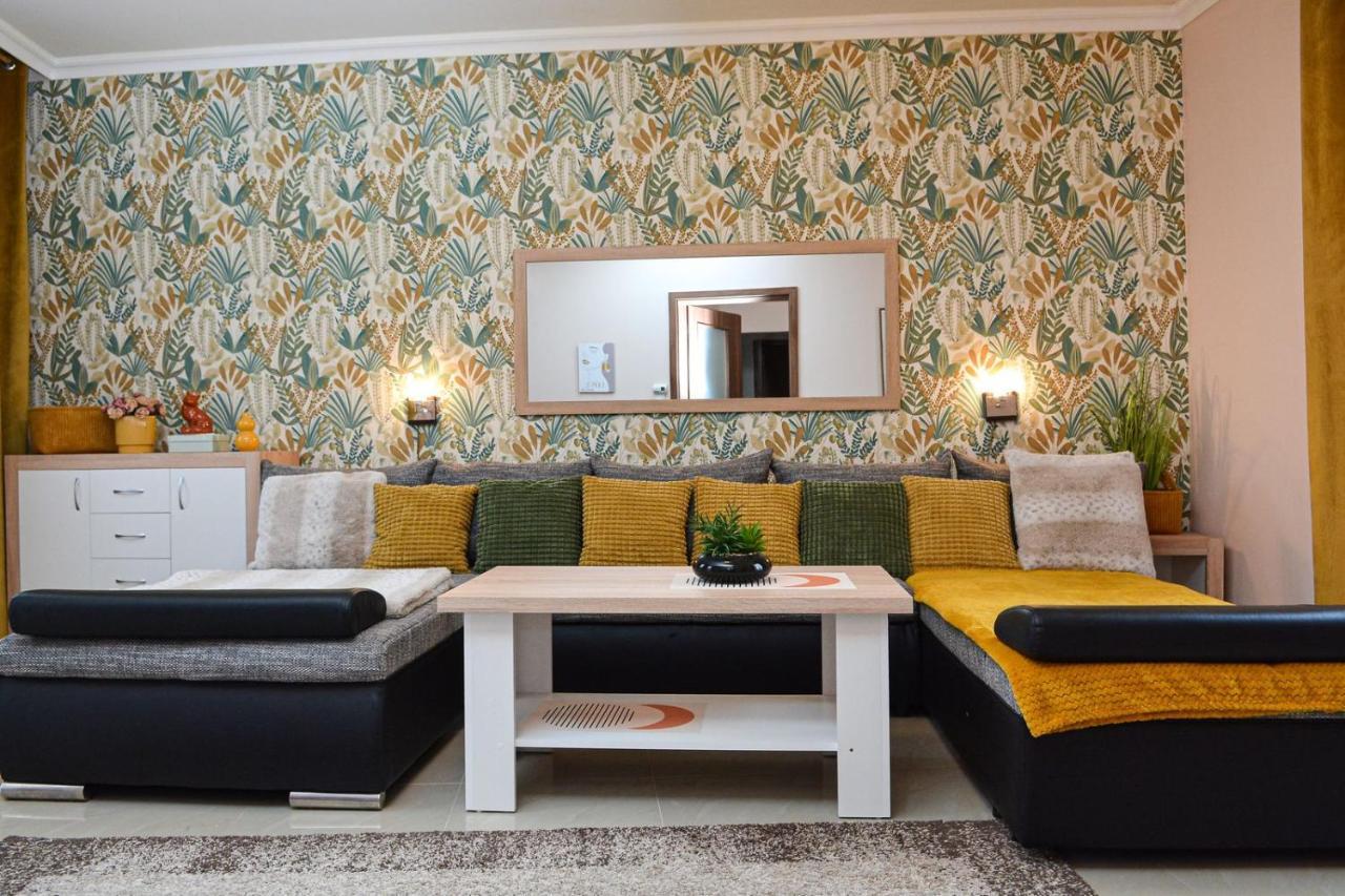 Unicum Apartman Hajduszoboszlo Luaran gambar
