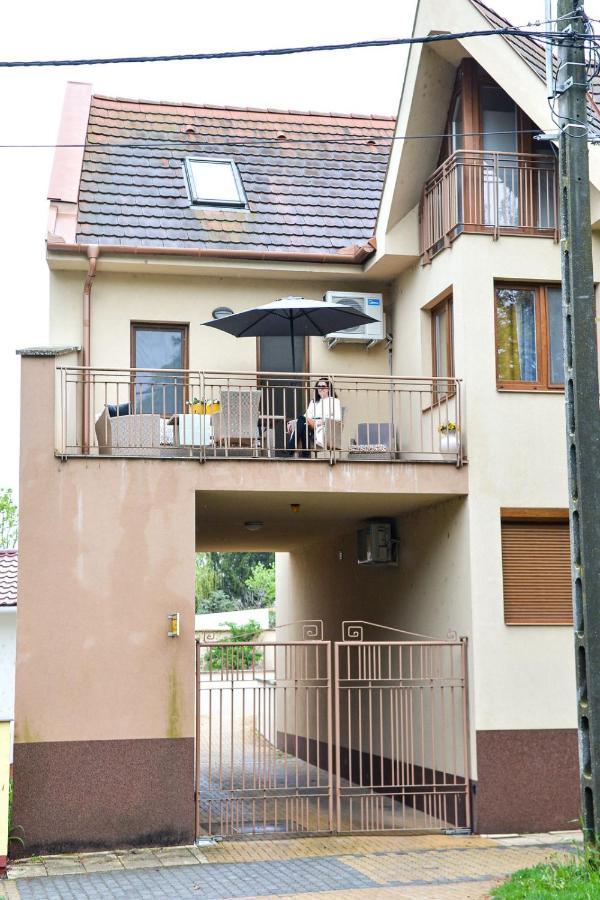 Unicum Apartman Hajduszoboszlo Luaran gambar