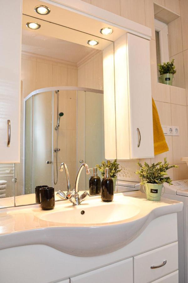 Unicum Apartman Hajduszoboszlo Luaran gambar