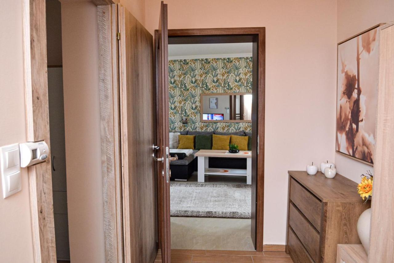 Unicum Apartman Hajduszoboszlo Luaran gambar