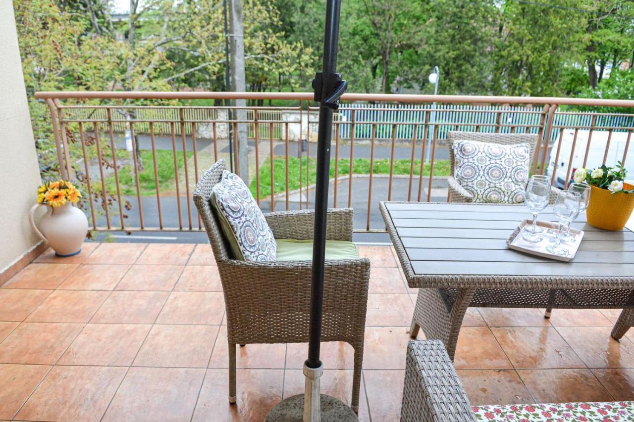 Unicum Apartman Hajduszoboszlo Luaran gambar