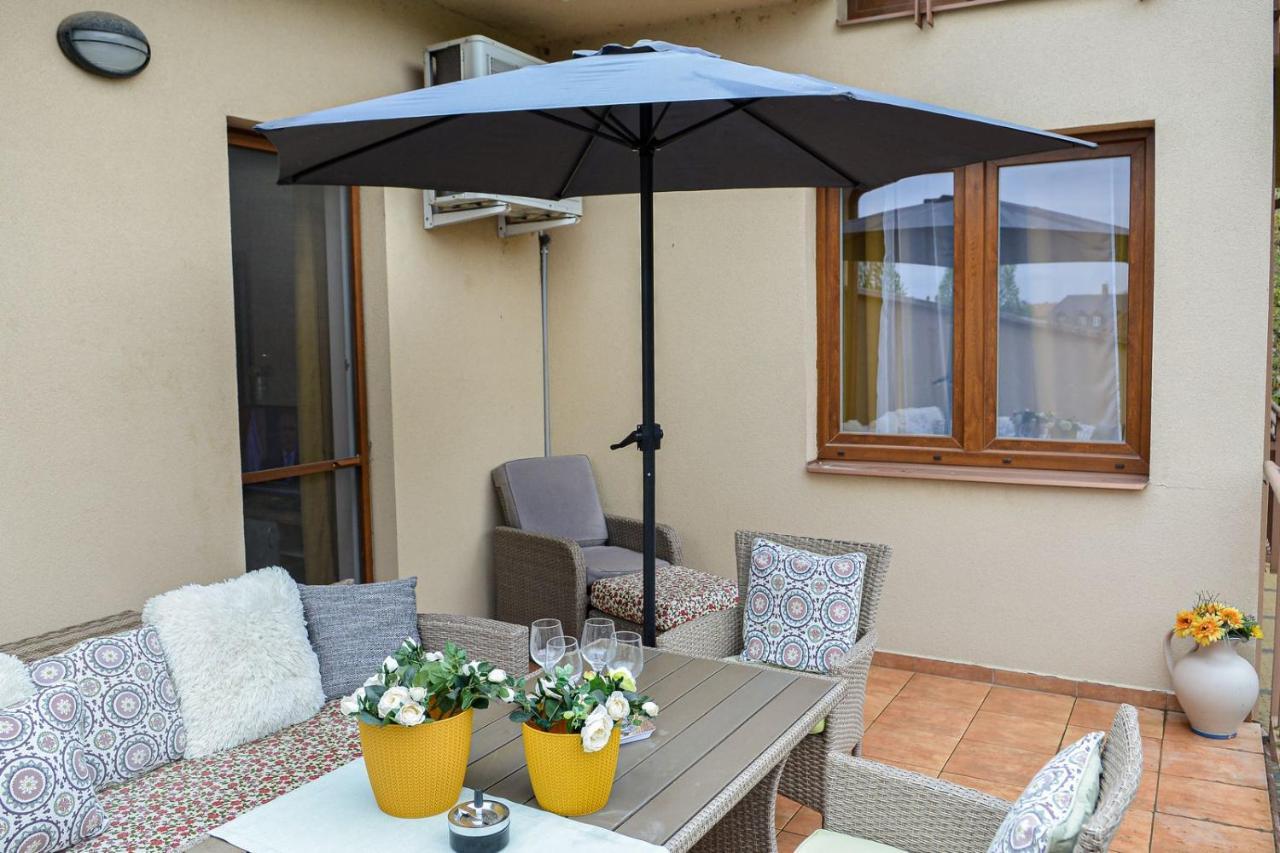 Unicum Apartman Hajduszoboszlo Luaran gambar