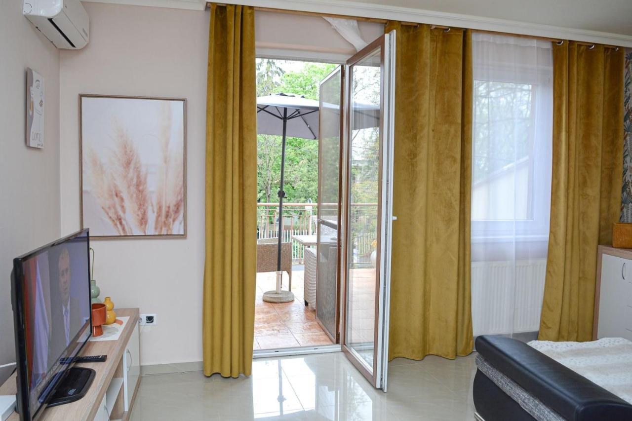 Unicum Apartman Hajduszoboszlo Luaran gambar