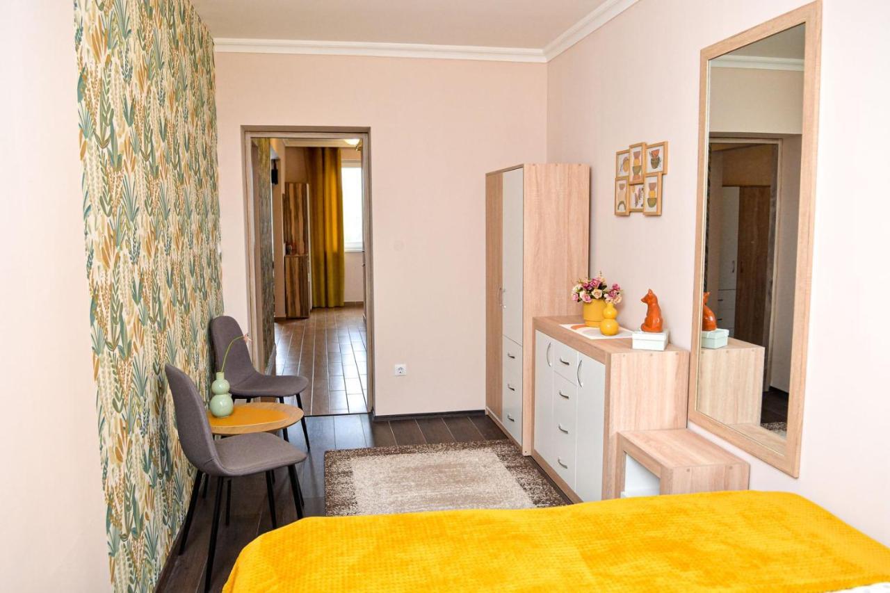 Unicum Apartman Hajduszoboszlo Luaran gambar