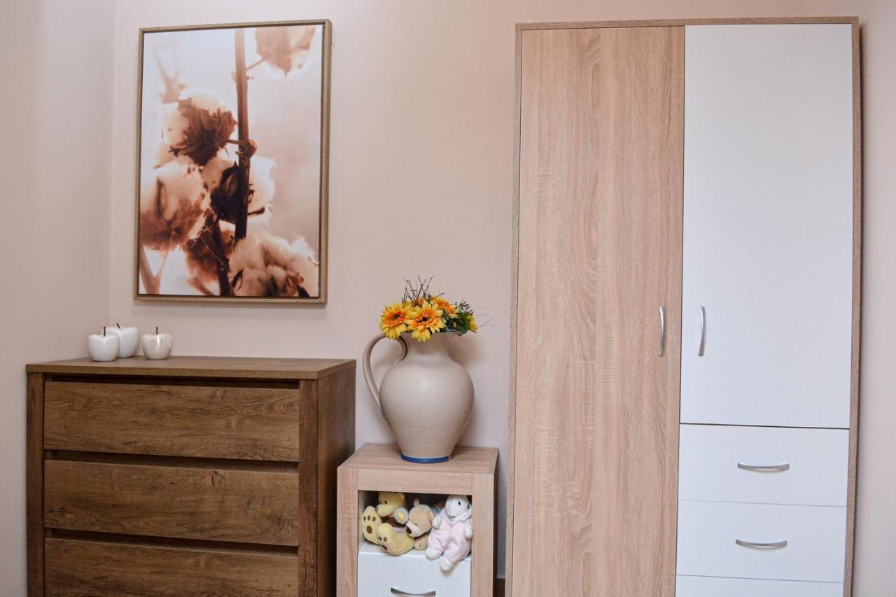 Unicum Apartman Hajduszoboszlo Luaran gambar